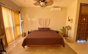 Aj Mun, Hotel Real Maya 3